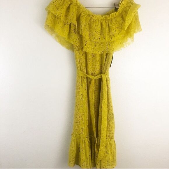 Sharagano off the shoulder lace yellow Dress size S - Picture 2 of 5